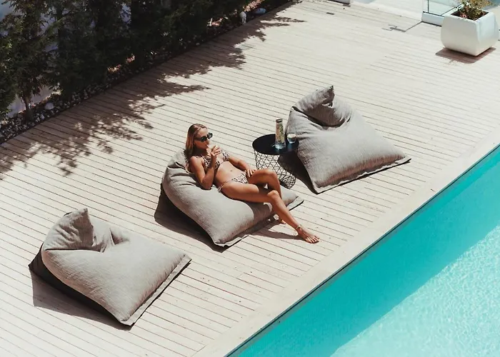 Beachfront Blue Waves Βίλα *