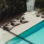 Beachfront Blue Waves Villa *