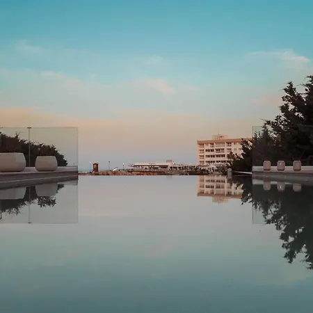 Beachfront Blue Waves *