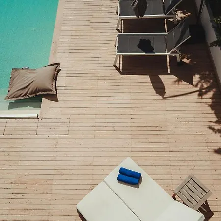 ヴィラ Beachfront Blue Waves プロタラス